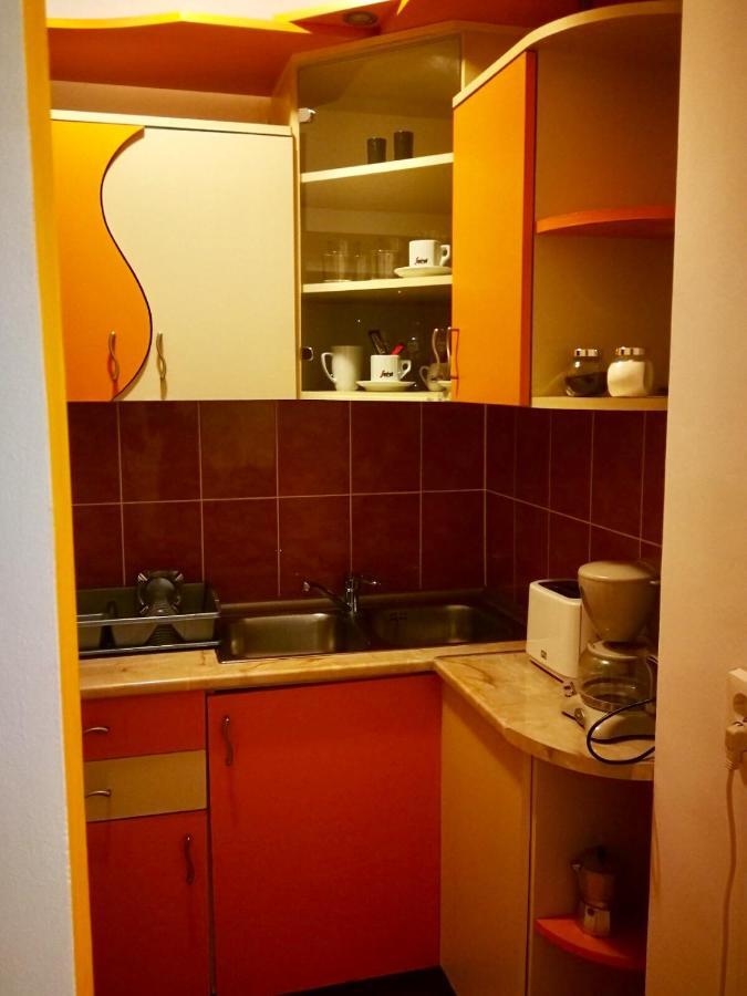 Nexus Holiday Миеркуря Чук Екстериор снимка