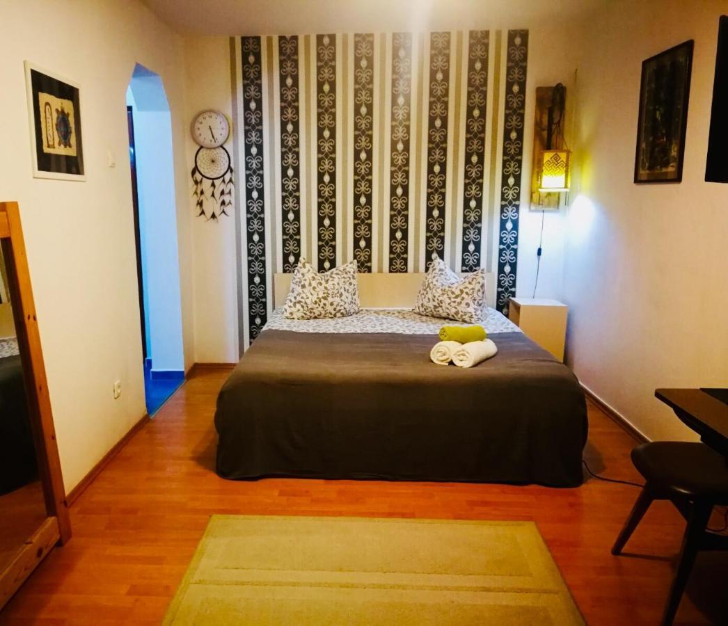 Nexus Holiday Миеркуря Чук Екстериор снимка